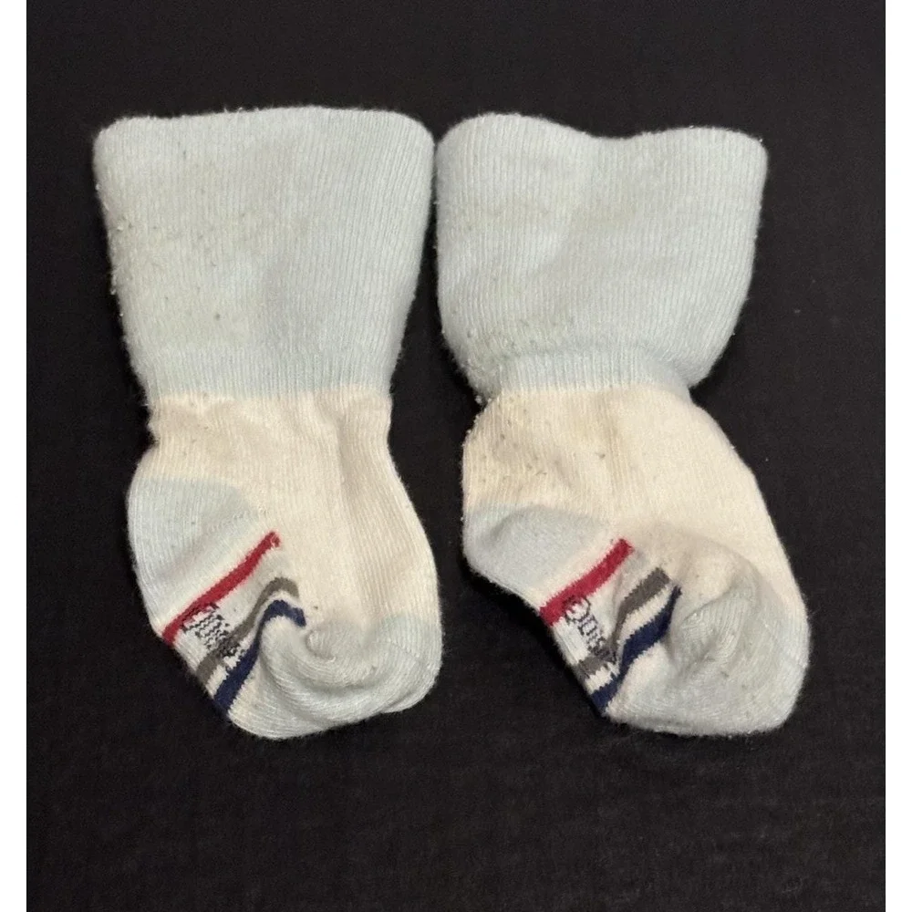 Vintage Disney classic Winnie the Pooh Cuffed Baby Socks Booties Newborn 0-6m